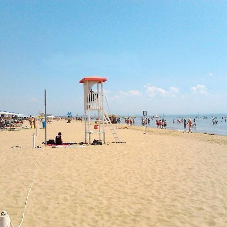 Lucerna Apartments at Sabbiadoro Beach Lignano Sabbiadoro Exterior foto